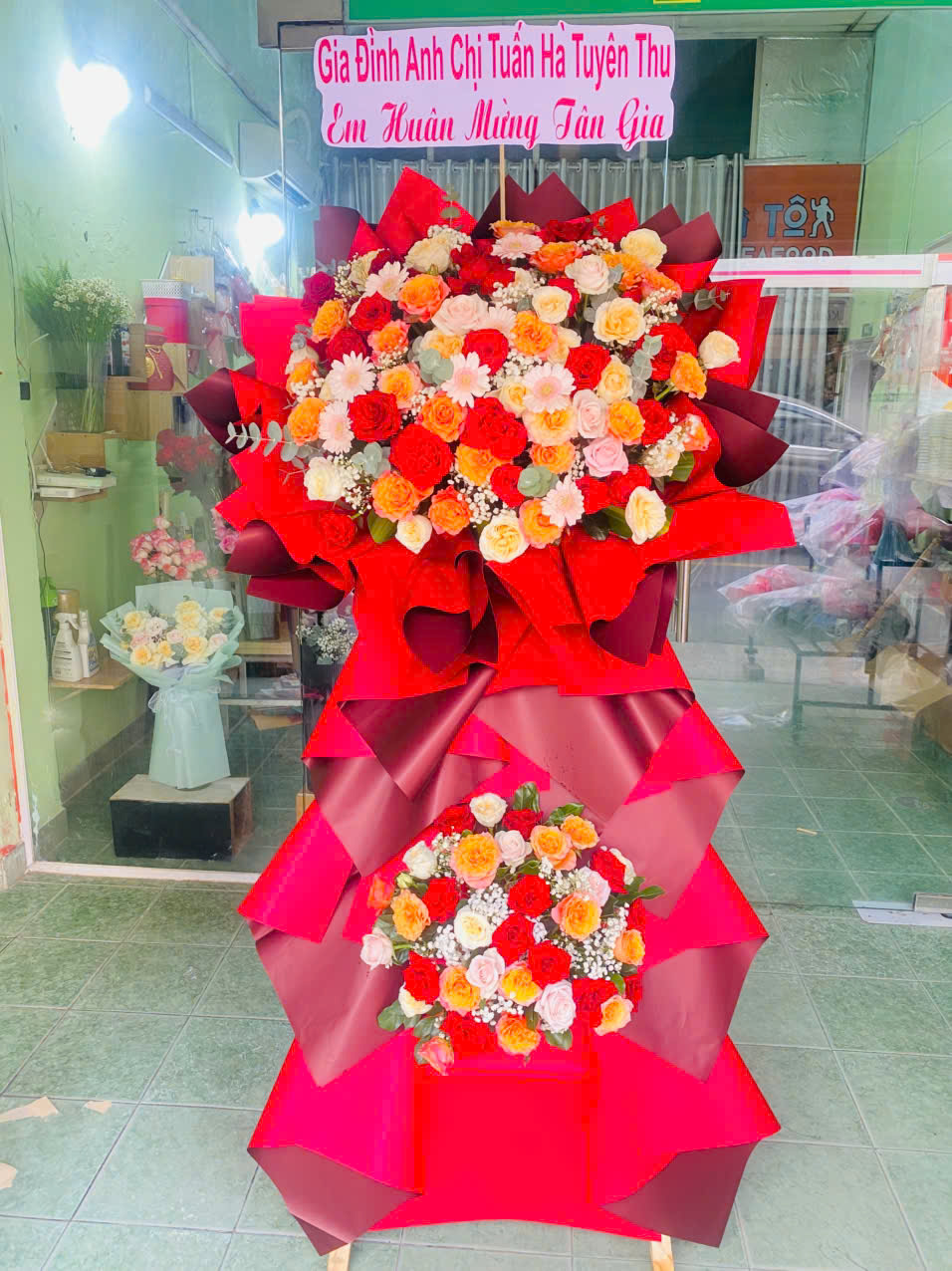 Kệ hoa khai trương 015