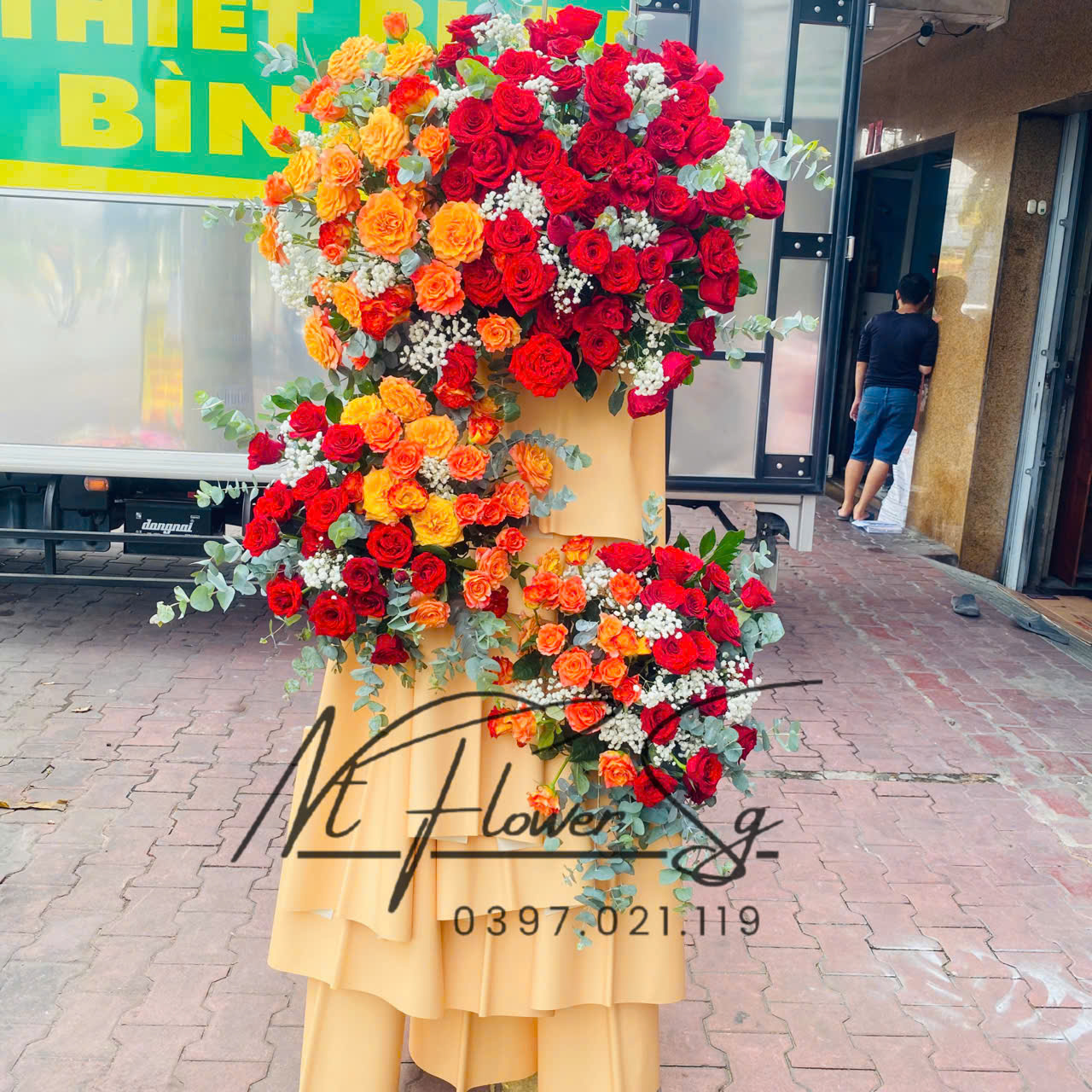 Kệ hoa khai trương 027