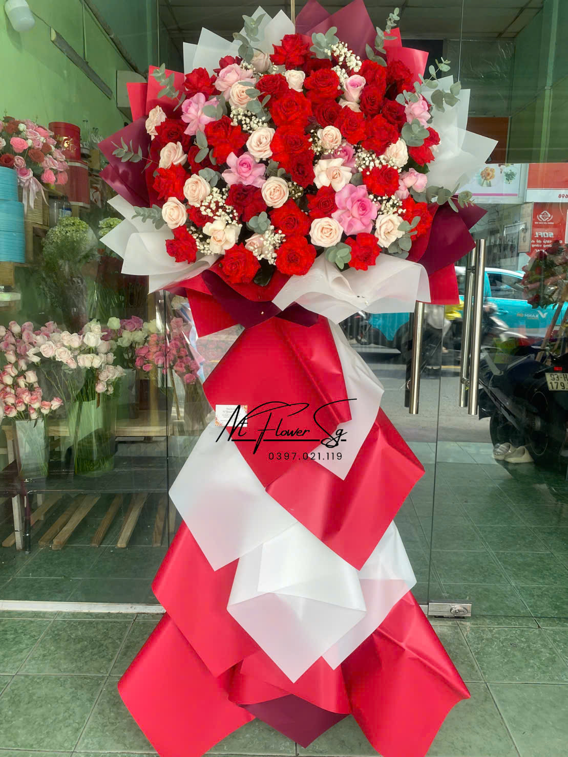 Kệ hoa khai trương 038