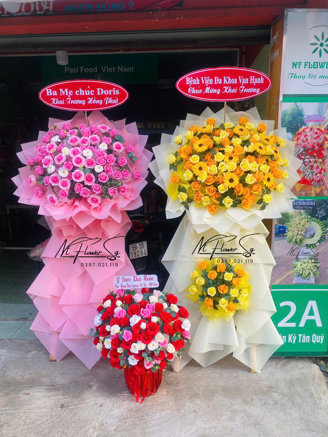 Kệ hoa khai trương 045